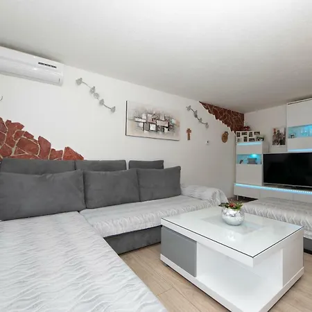 David I Rino Apartment Brela Exterior photo