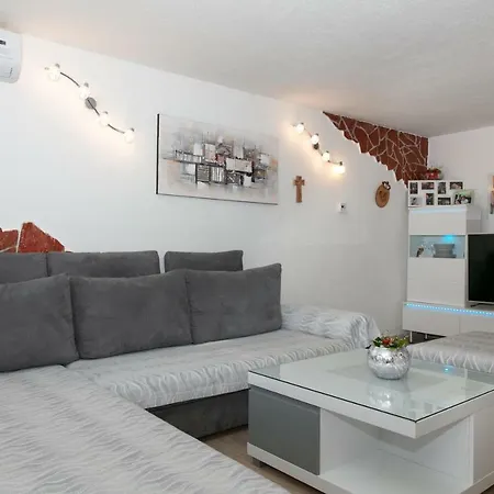 David I Rino Apartment Brela Exterior photo