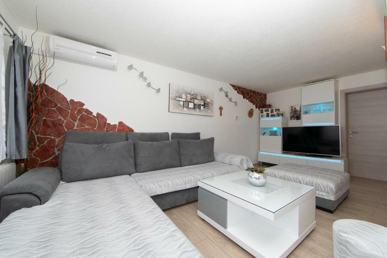 David I Rino Apartment *